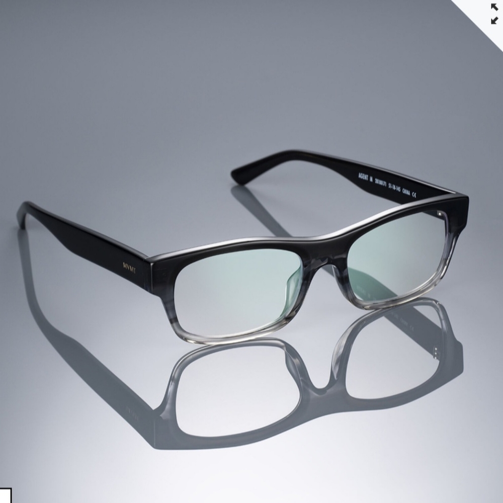 Brand New/Orig BoxEverscroll black blue light Glasses